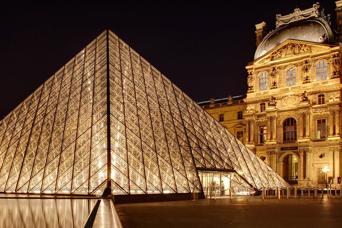 Louvre Museum digital database